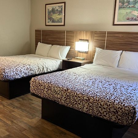 Country Hearth Inn & Suites Augusta Eksteriør bilde