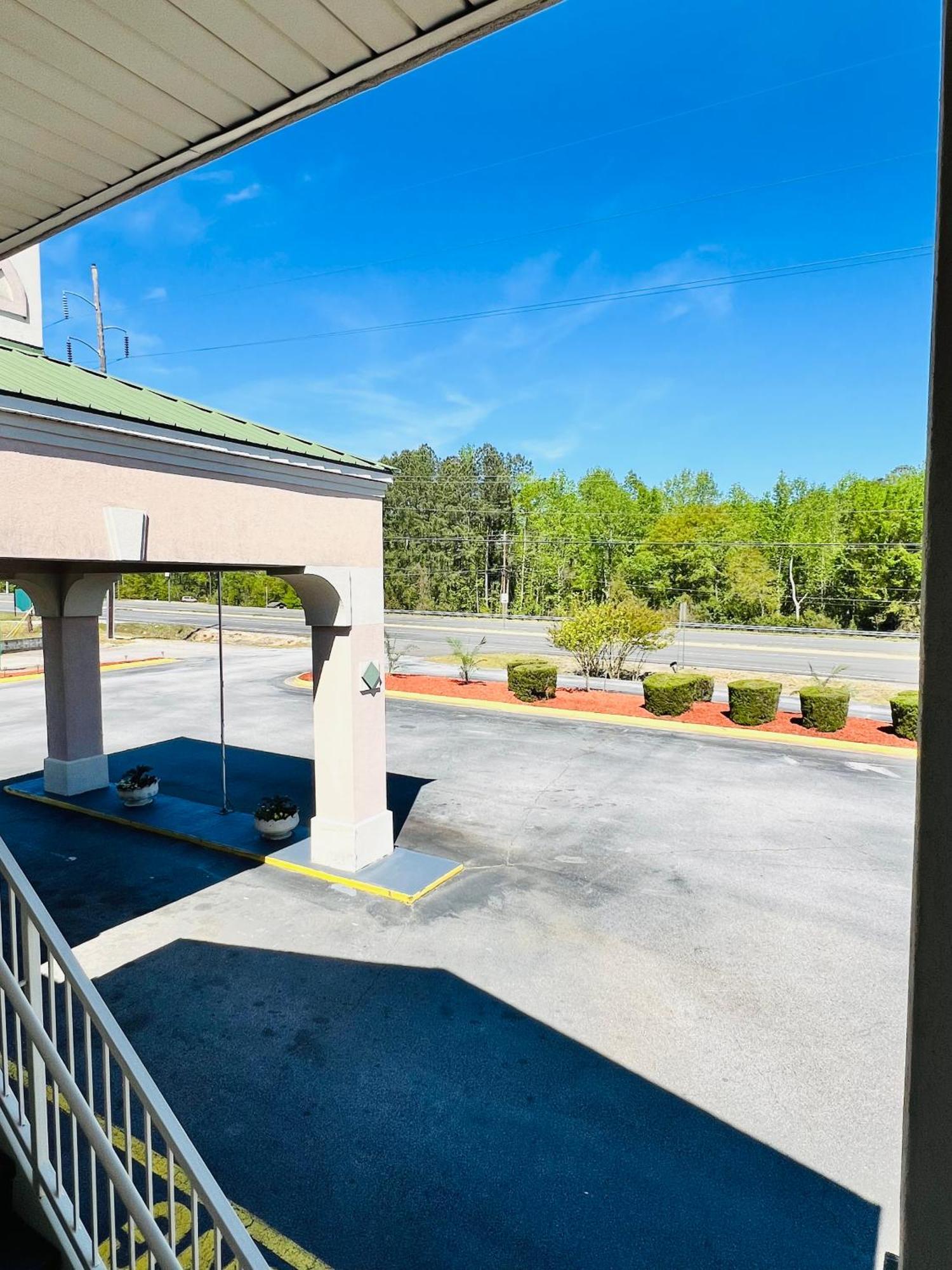 Country Hearth Inn & Suites Augusta Eksteriør bilde