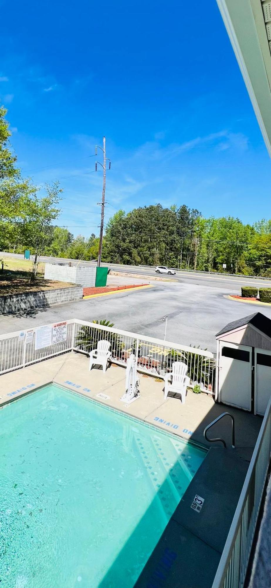 Country Hearth Inn & Suites Augusta Eksteriør bilde