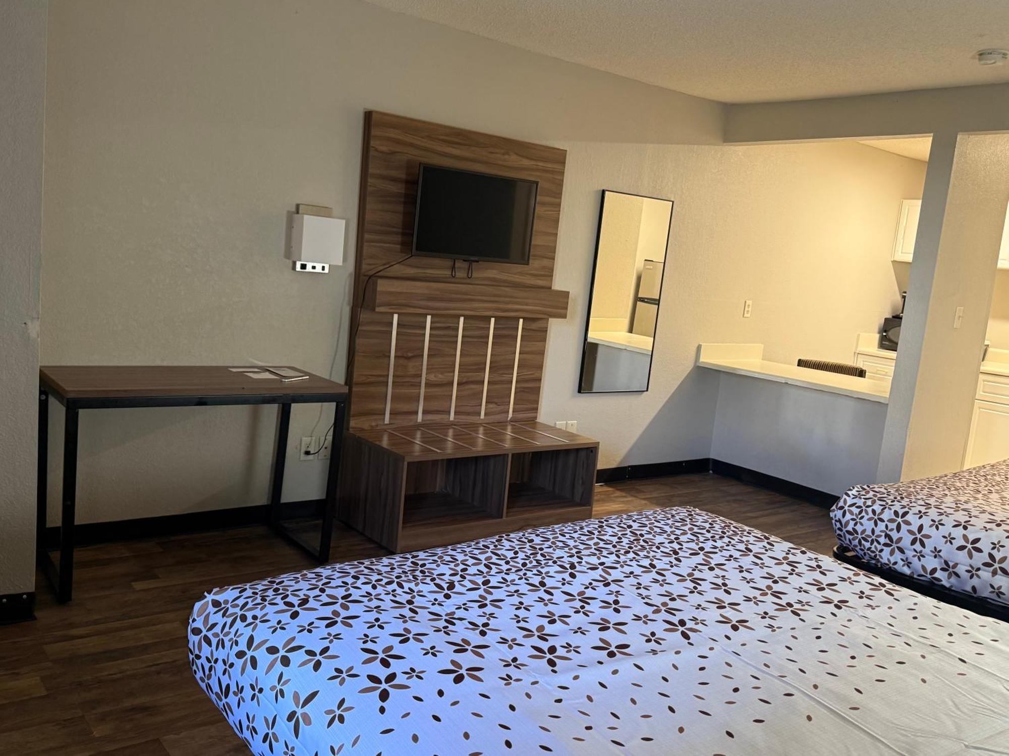 Country Hearth Inn & Suites Augusta Eksteriør bilde