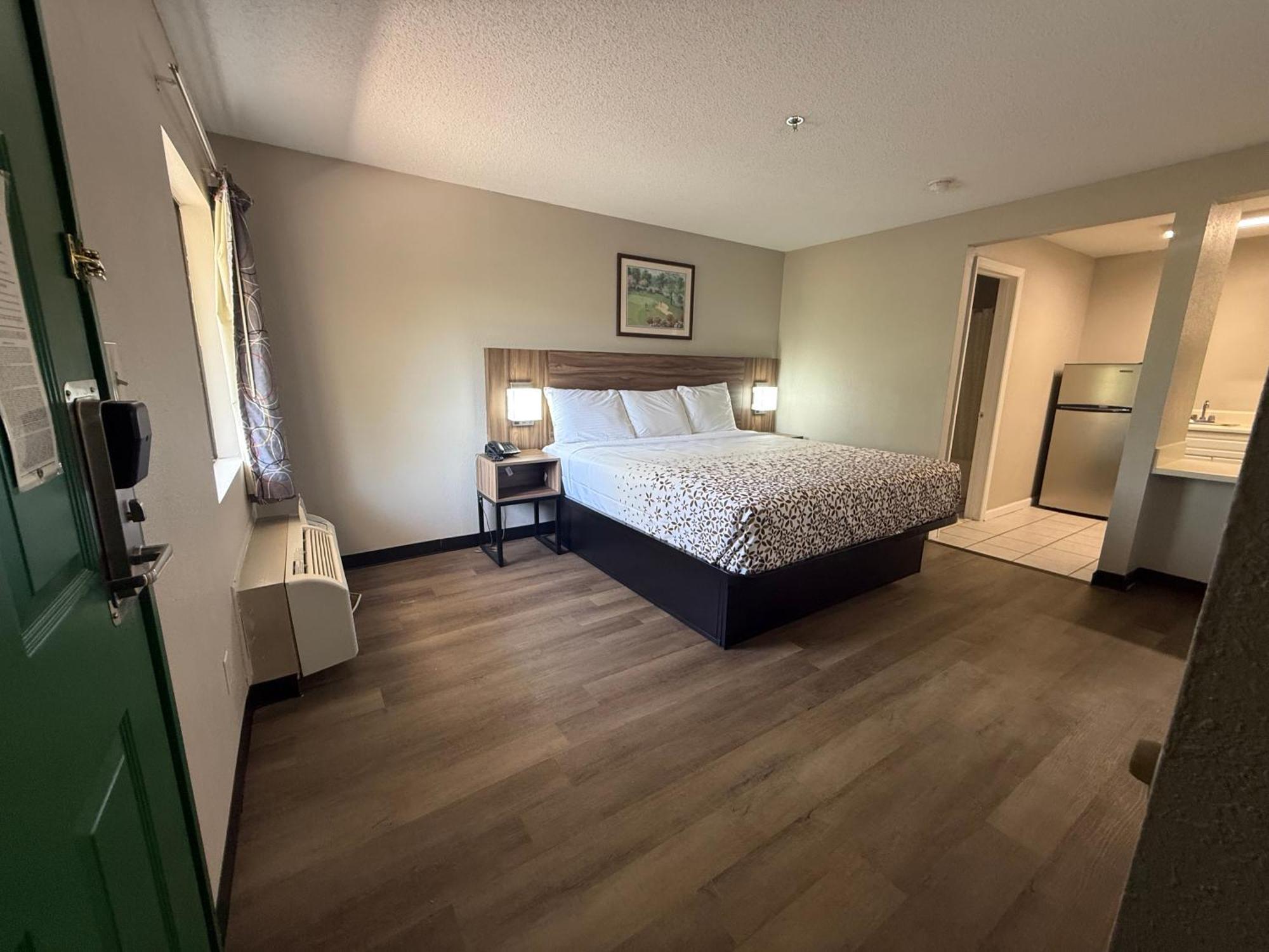 Country Hearth Inn & Suites Augusta Eksteriør bilde