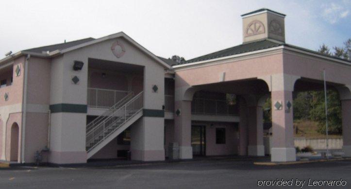 Country Hearth Inn & Suites Augusta Eksteriør bilde