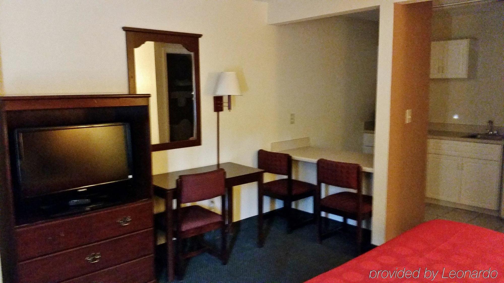 Country Hearth Inn & Suites Augusta Eksteriør bilde