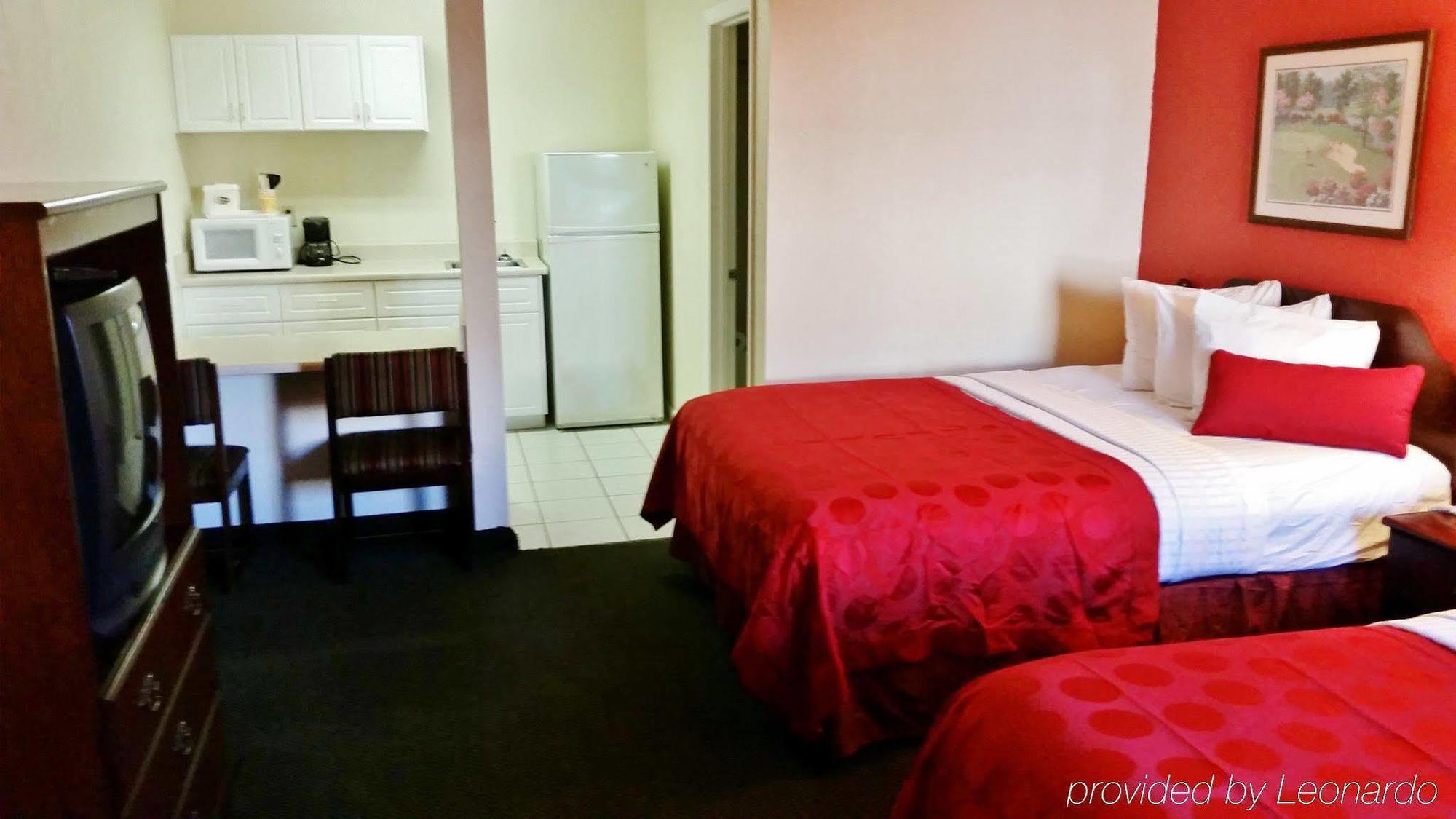 Country Hearth Inn & Suites Augusta Eksteriør bilde