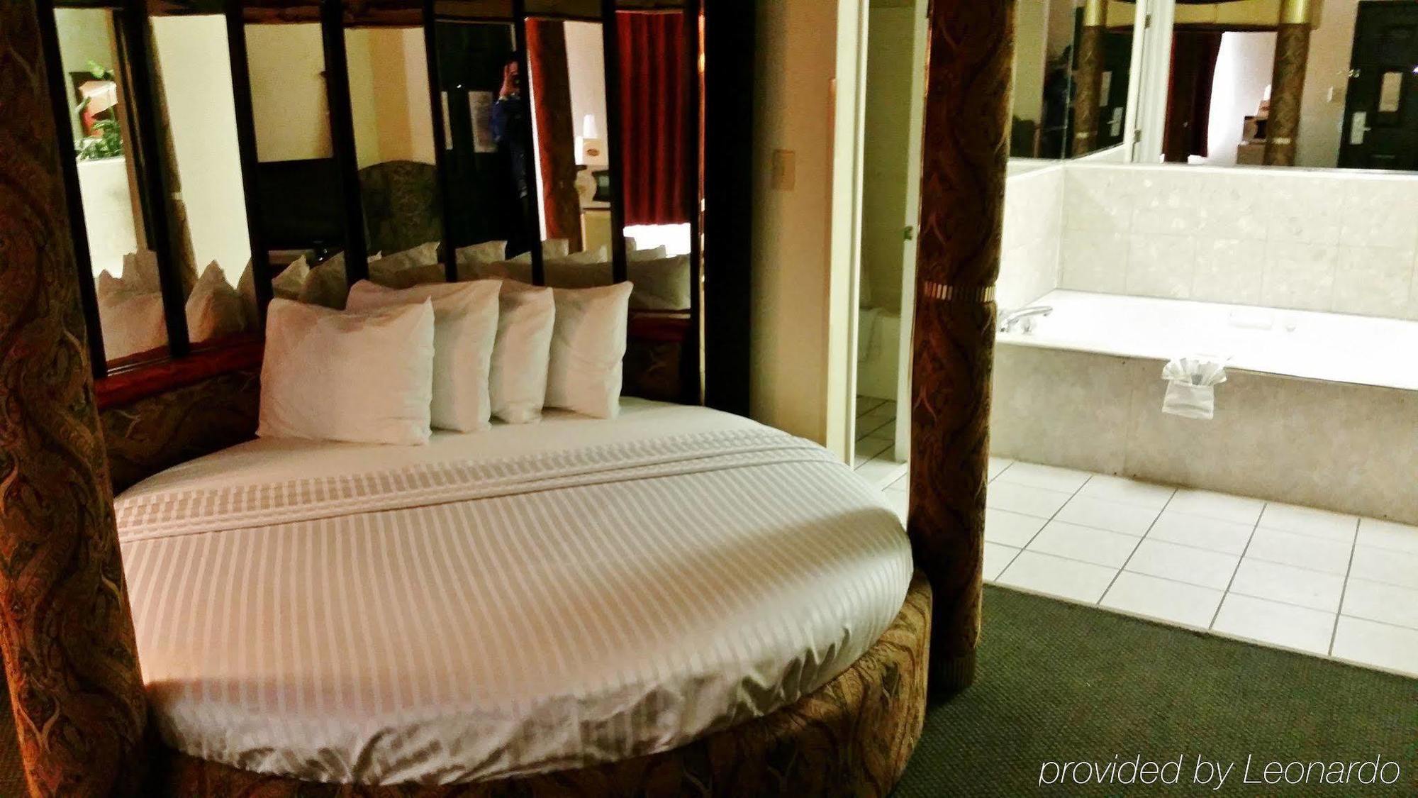 Country Hearth Inn & Suites Augusta Eksteriør bilde